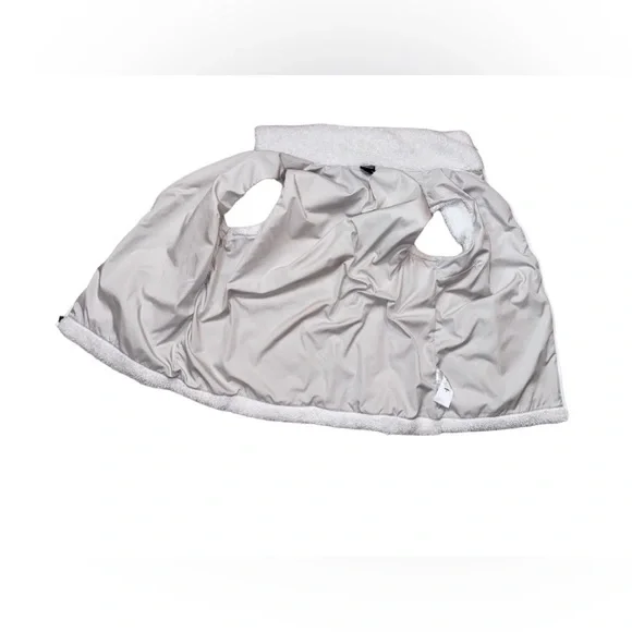 PATAGONIA White fur vest women’s size xl fleece jacket - Picture 10 of 17